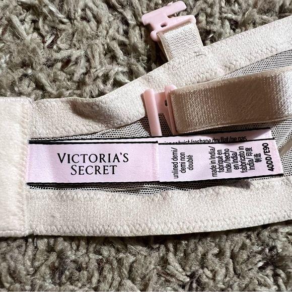 Victoria Secret Unlined Demi Bra Multiway Straps Cream - 40DD - NWT - Picture 4 of 5
